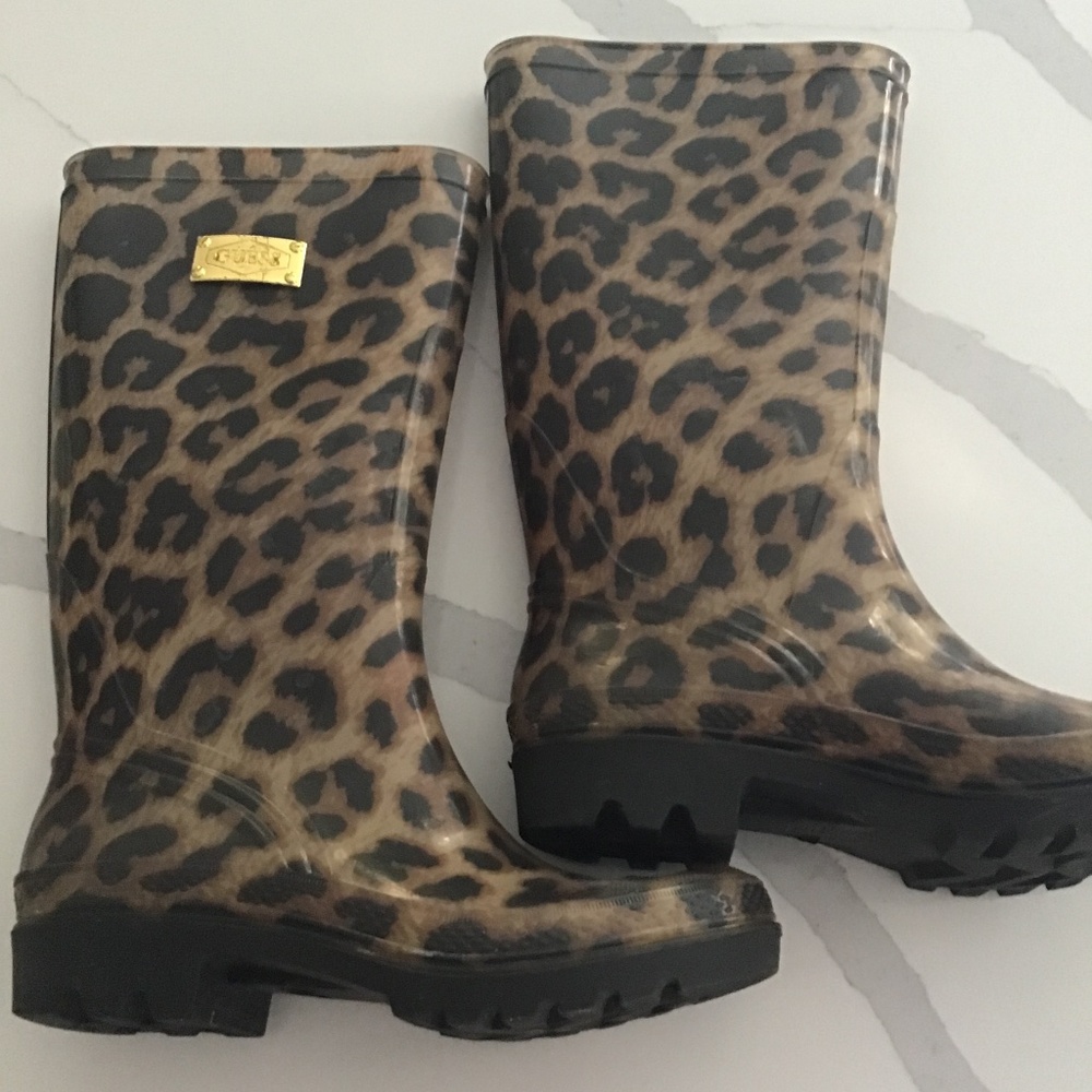 Guess Rubber Rainboots size 7 Cheetah pattern